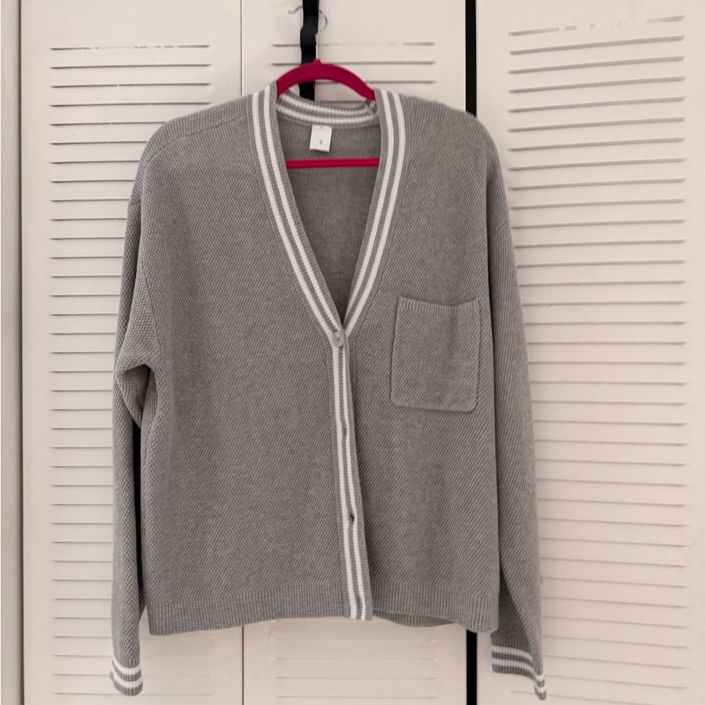 Lululemon Gray women’s Sweater with White Trim